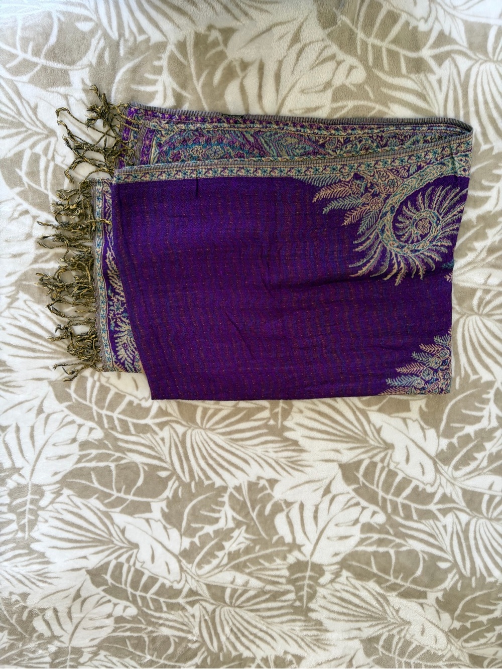 Purple Paisley Pashmina Scarf - Elegant Women's Accessory